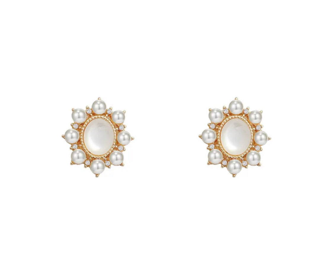 Pearl Shield Studs