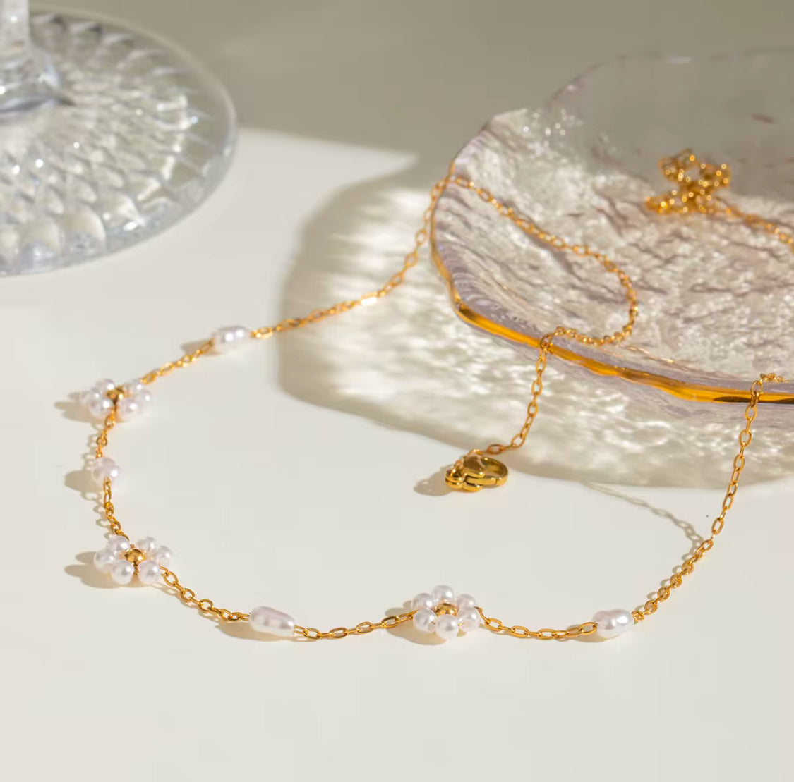 White Flower Chain