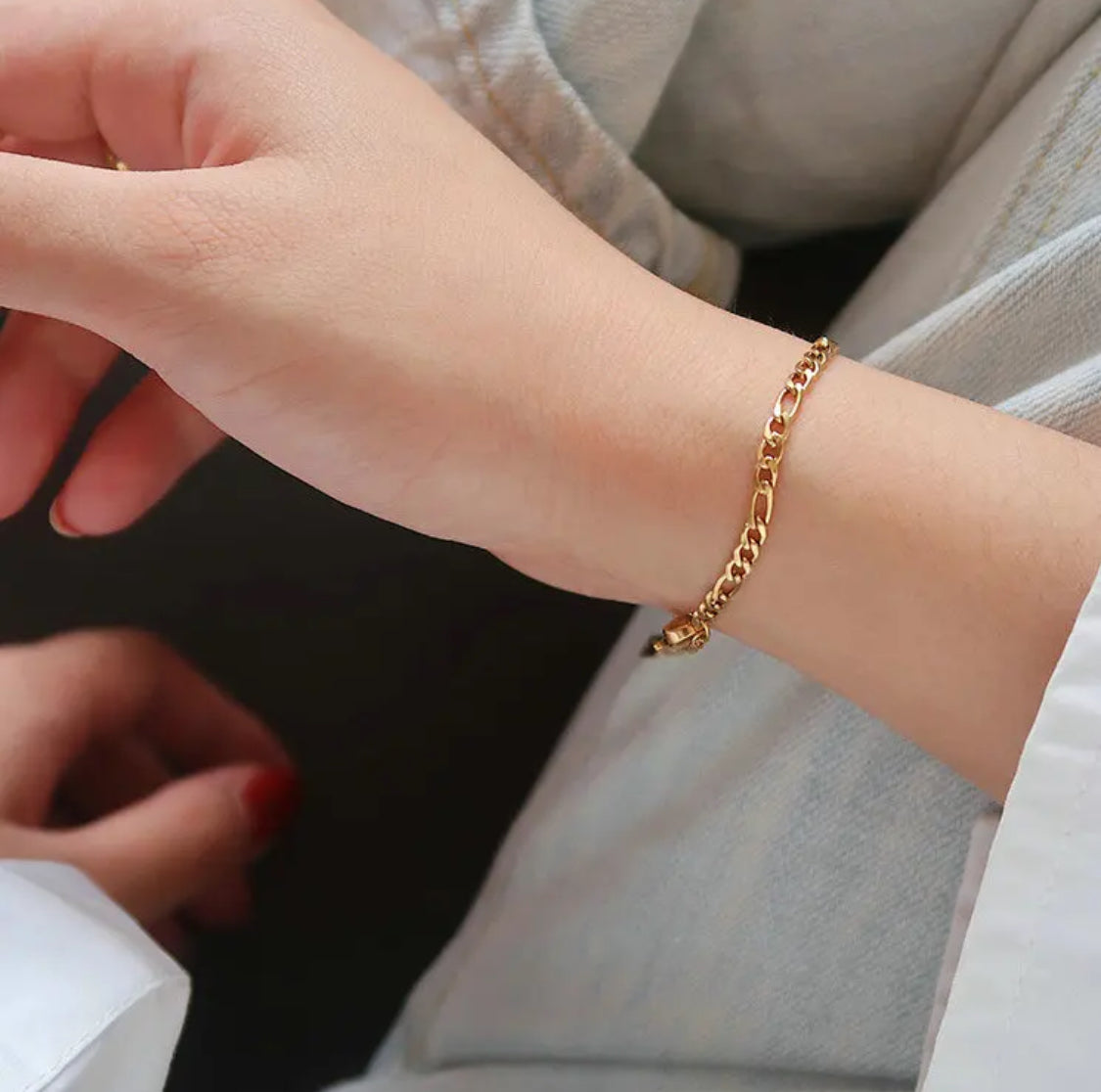 Dainty Gold Figaro Bracelet