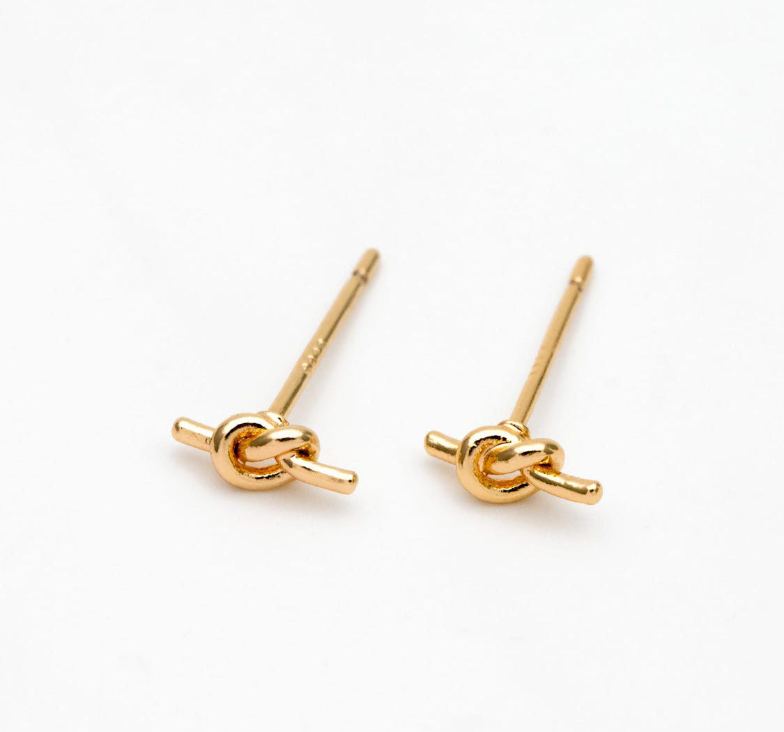 Knot studs