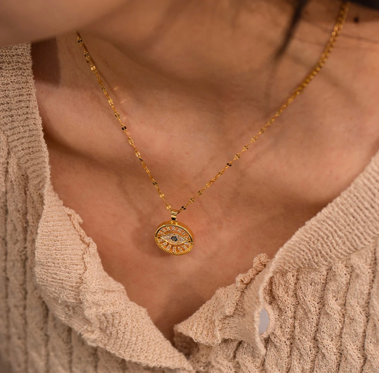 Maci Eye Pendant