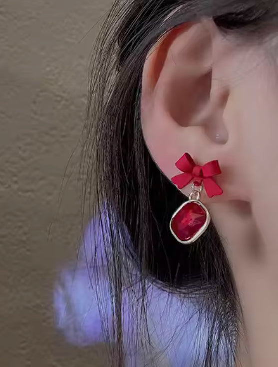 Red Bow & Stones