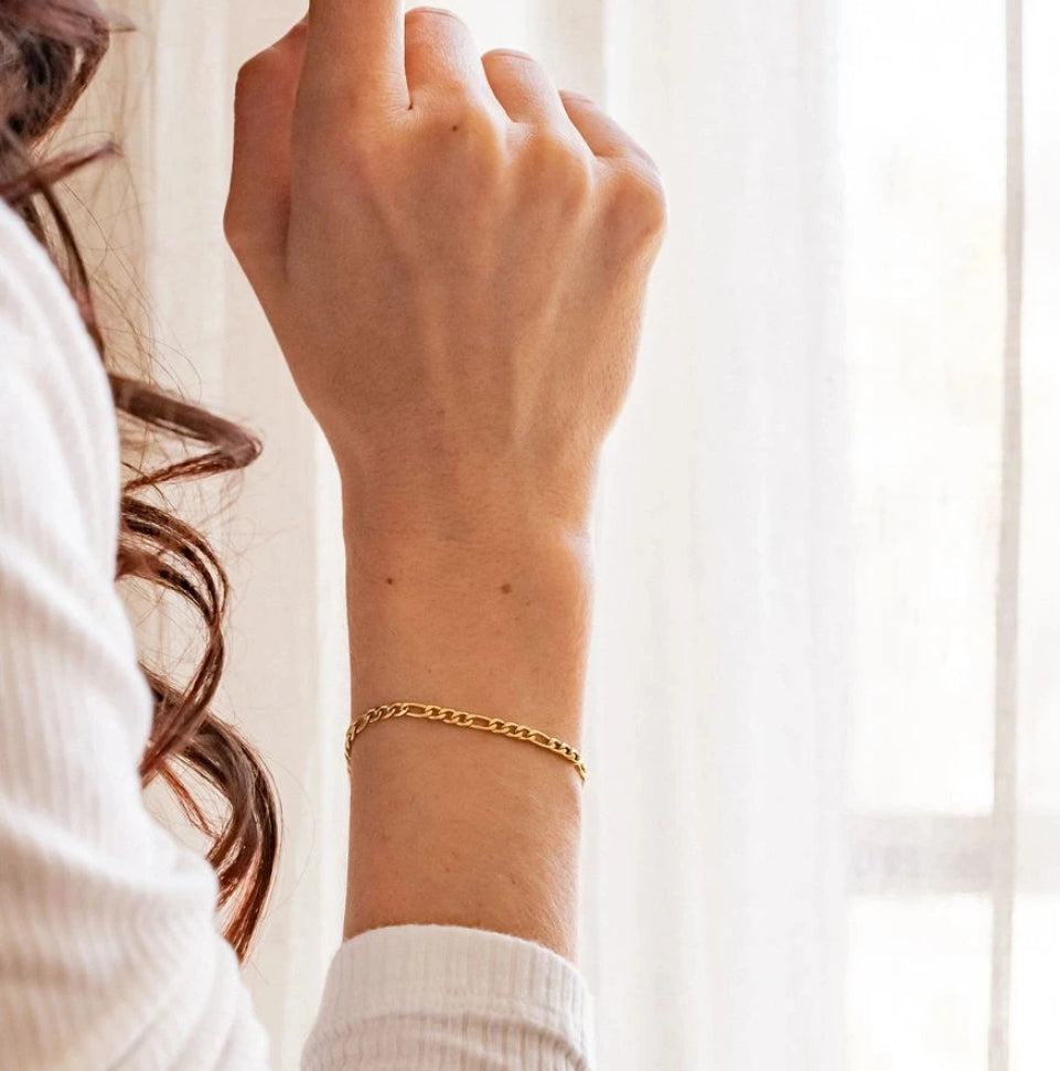 Dainty Gold Figaro Bracelet
