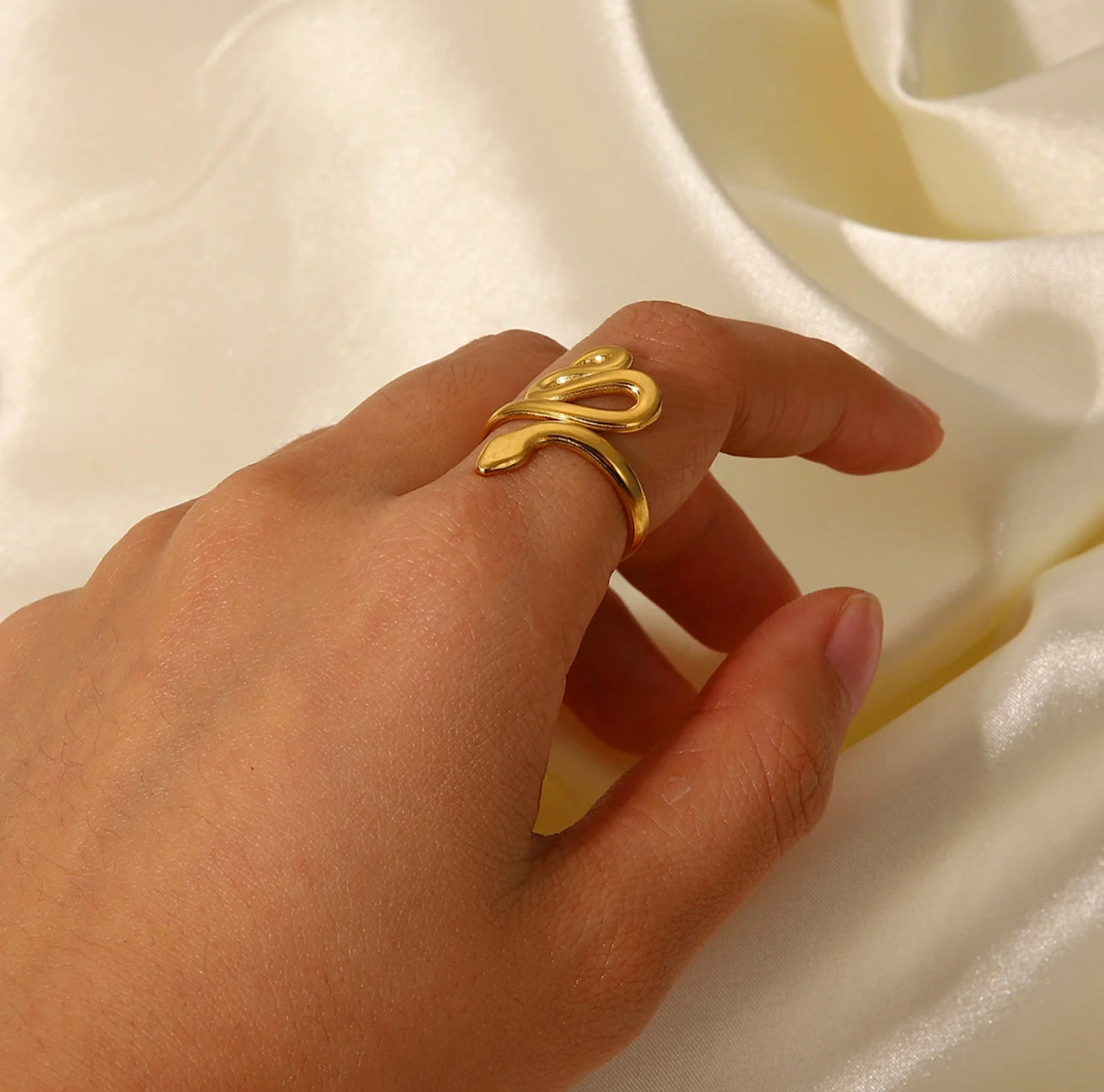 Flowing Serpent Ring