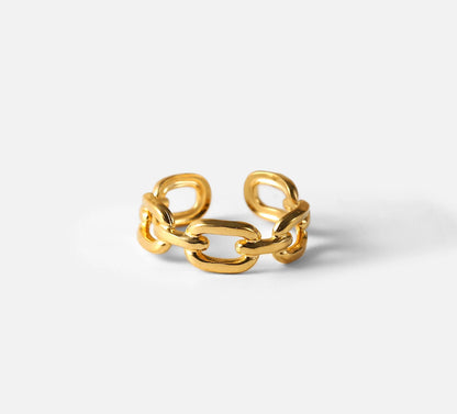 Oval Link Gold Ring