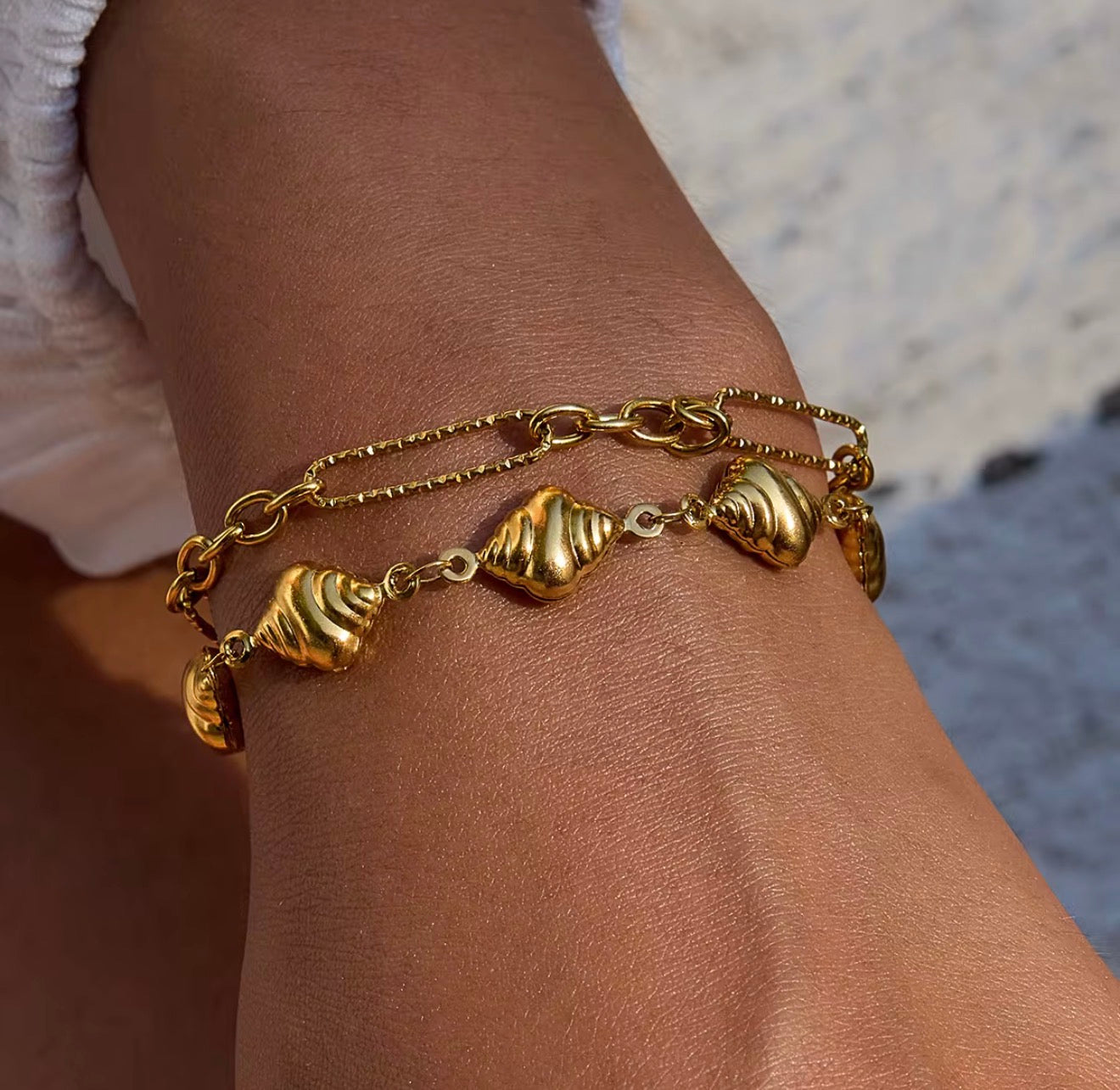 Golden Shell Link Bracelet