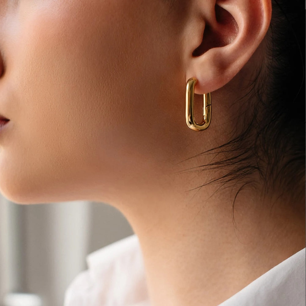 Medium Oval Gold Huggies
