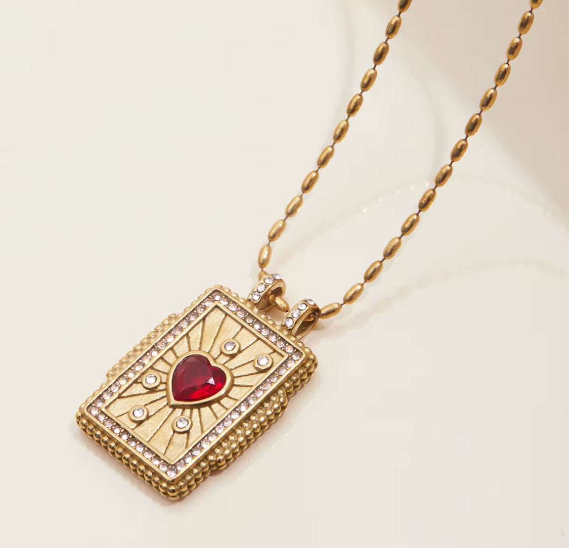 Queen Of Hearts Pendant