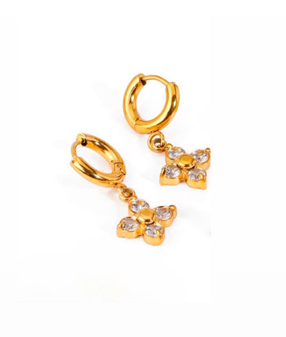 Gold Clover Huggies