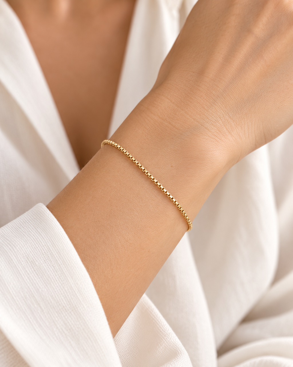 Dainty Gold Box Chain bracelet